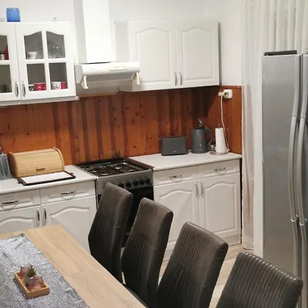 Apartment Bruno Vendeghaz *