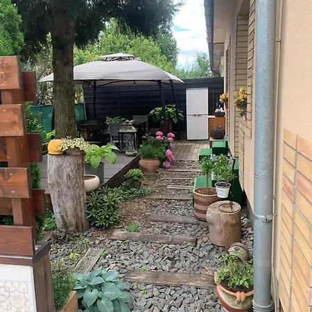 Bruno Vendeghaz Appartement *